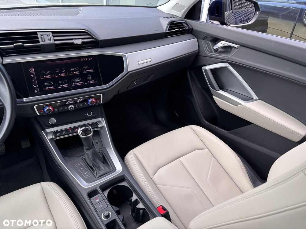 Audi Q3 - 18