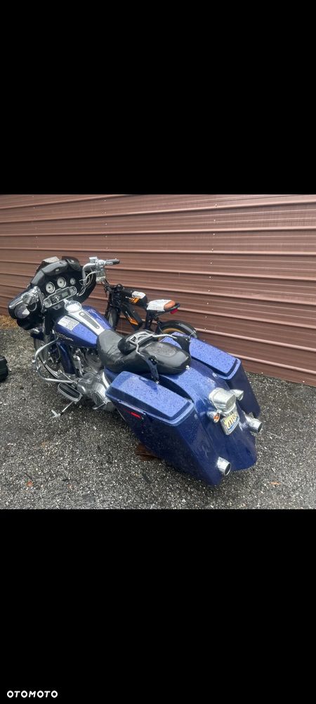 Harley-Davidson Touring Street Glide - 37