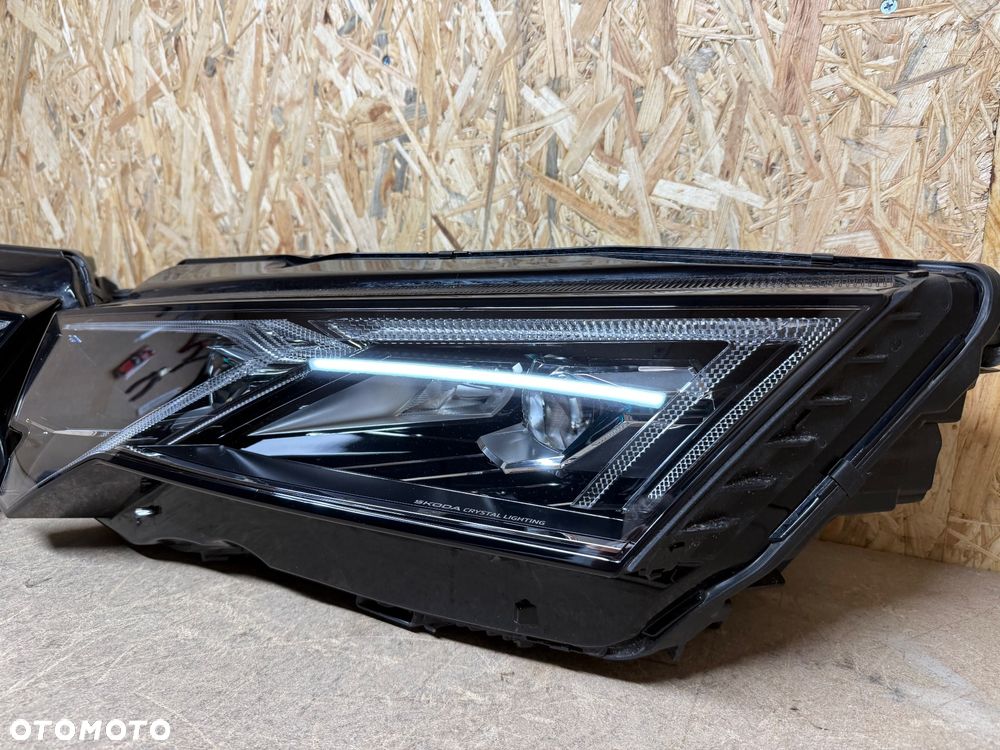 SKODA OCTAVIA IV LEWA PRAWA LAMPA PRZÓD 5E4941036 5E4941035 LIFT FULL LED - 22