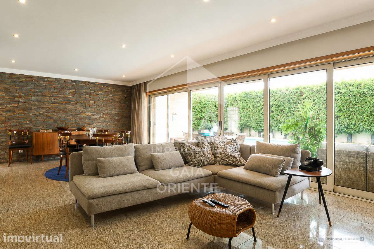 Moradia T3 com Piscina e Jardim em Olival - Grande imagem: 2/43