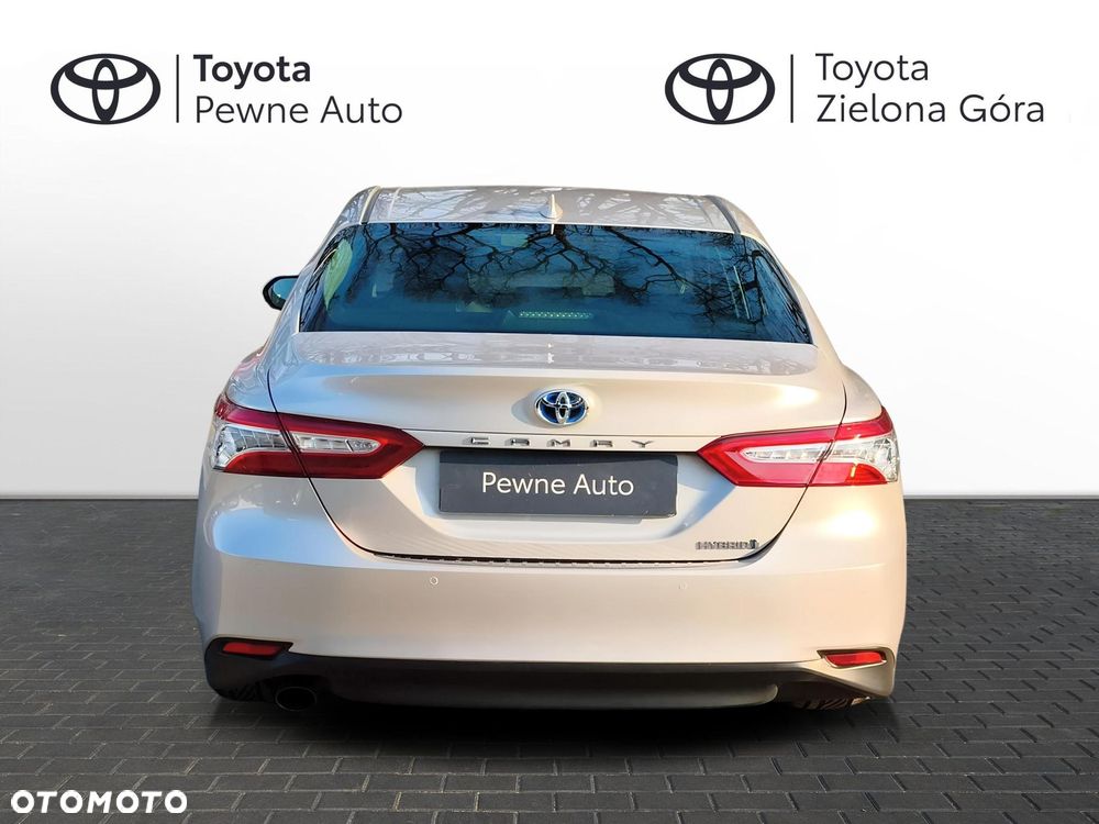 Toyota Camry 2.5 Hybrid Executive CVT - 4