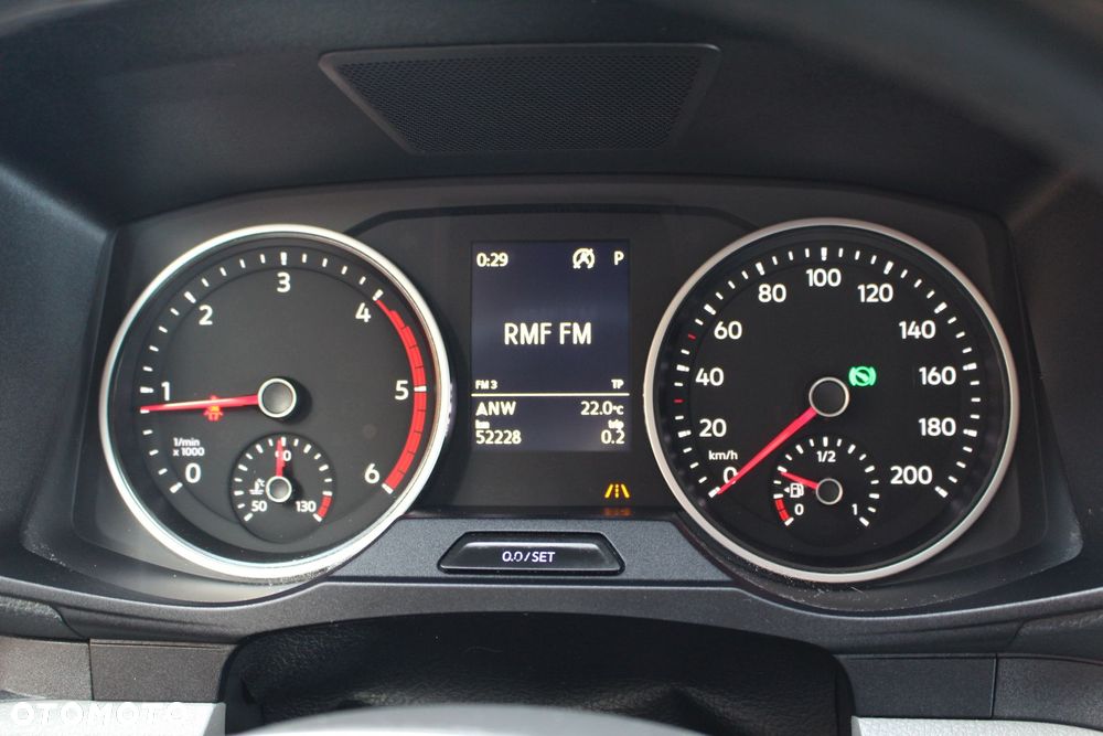 Volkswagen CRAFTER 2.0 177 KM / POLSKI SALON / JAK NOWY / CHŁODNIA / WINDA DHOLLANDIA / SPRINTER / IVECO / FIAT / - 35