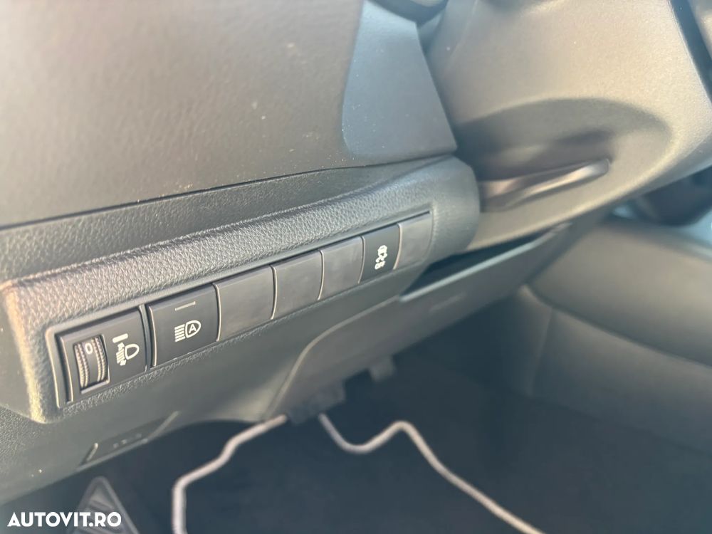 Toyota Corolla 1.8 HSD Eco - 13