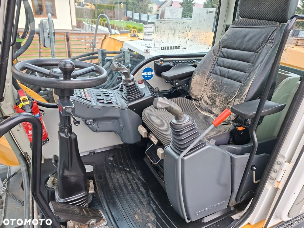Liebherr A309 ROTOTILT - 9