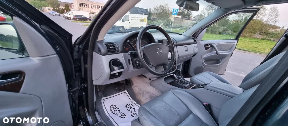 Mercedes-Benz ML - 23