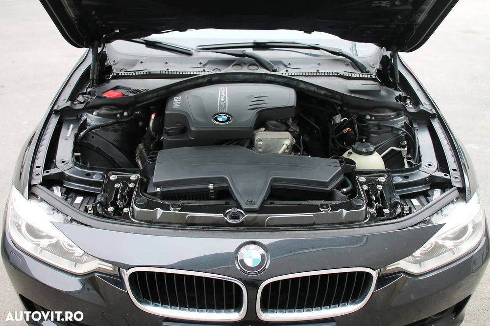 BMW Seria 3 320i Aut. Sport Line - 8