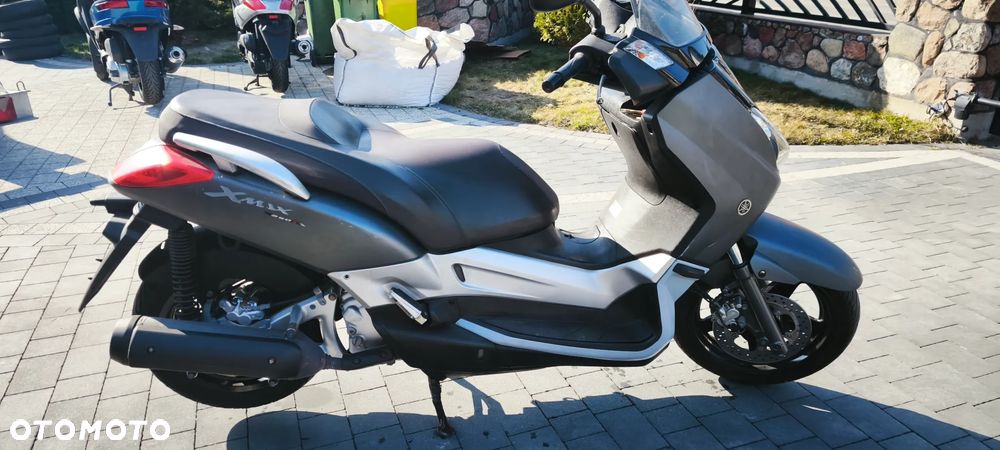 Yamaha X-max - 3