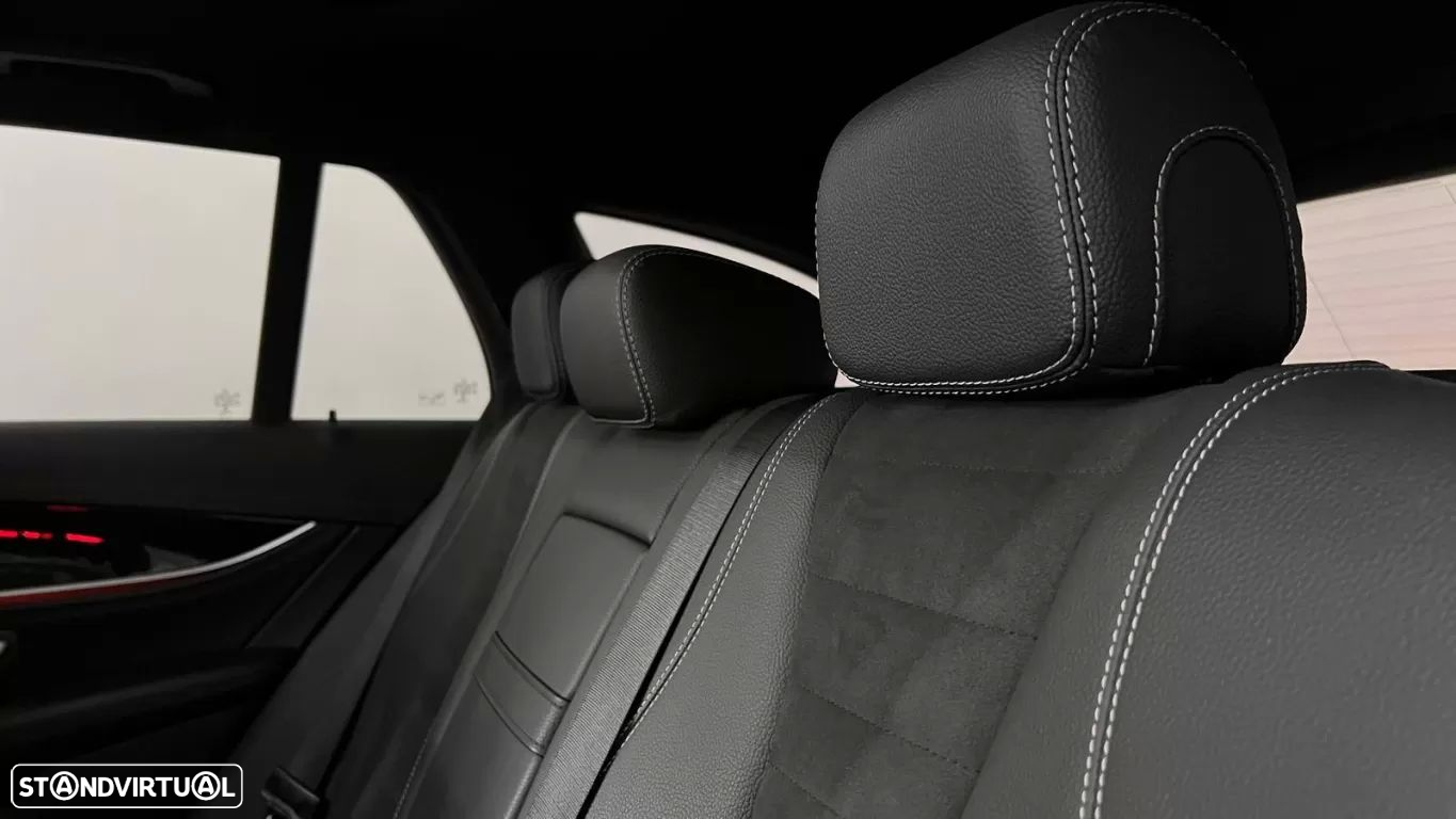 Mercedes-Benz E 300 de AMG Line - 34