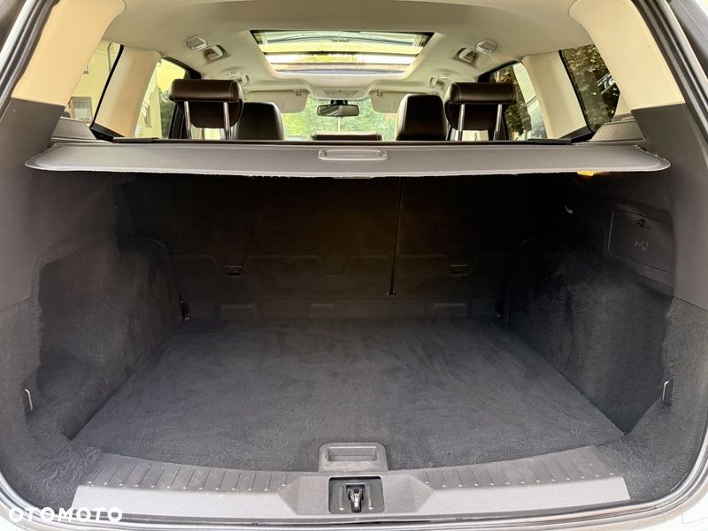 Ford Kuga 2.0 TDCi 2x4 Titanium - 14