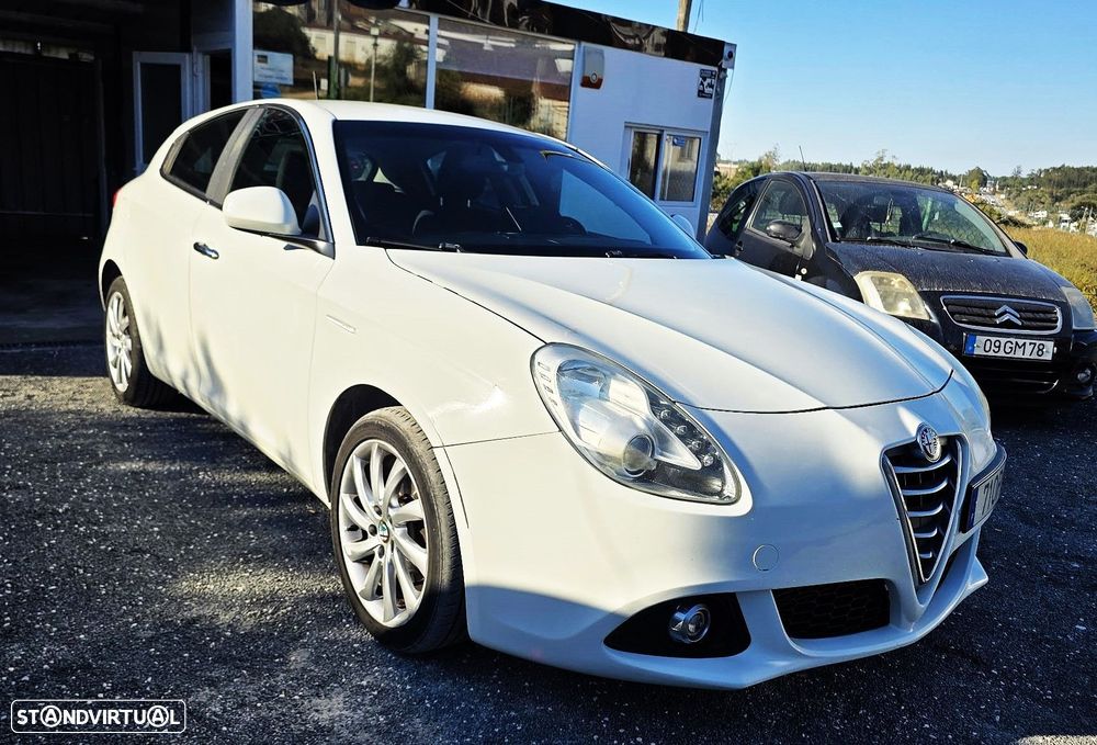 Alfa Romeo Giulietta 1.6 JTDm Distinctive - 8