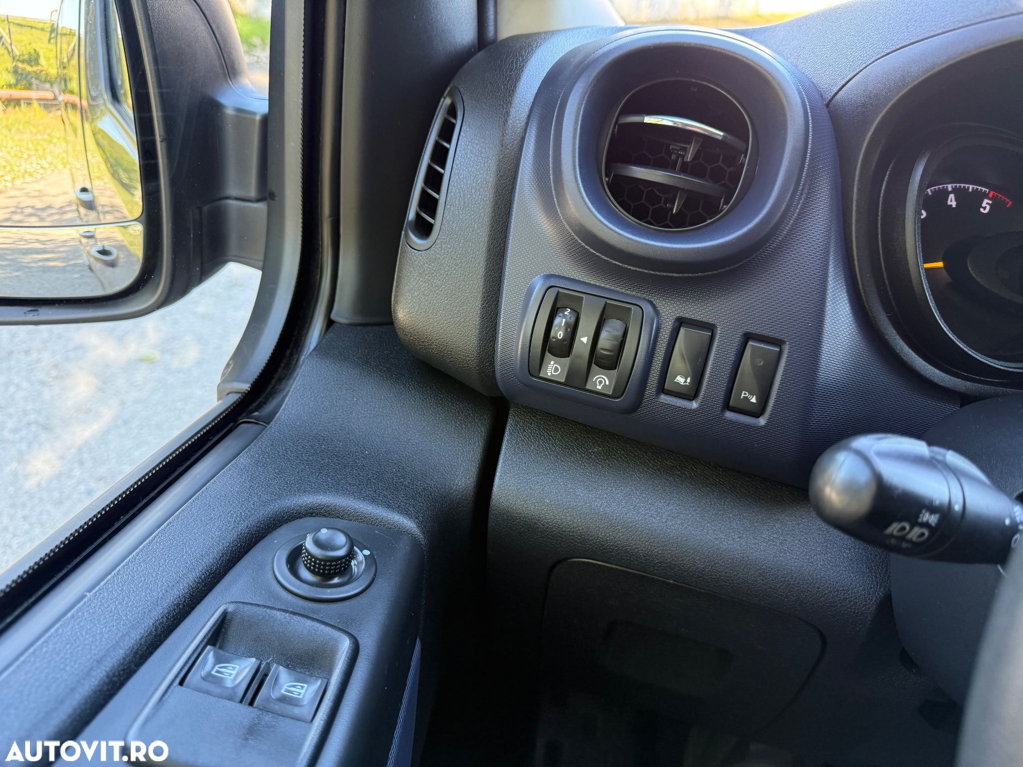 Opel Vivaro 1.6 TwinTurbo CDTI Life L1H1 2.7 t Start/Stop - 23