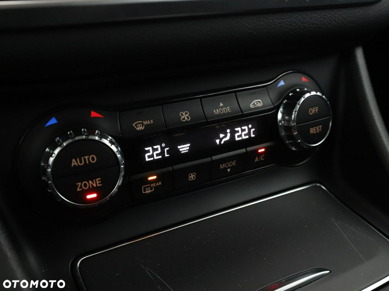 Mercedes-Benz GLA 200 Urban - 27