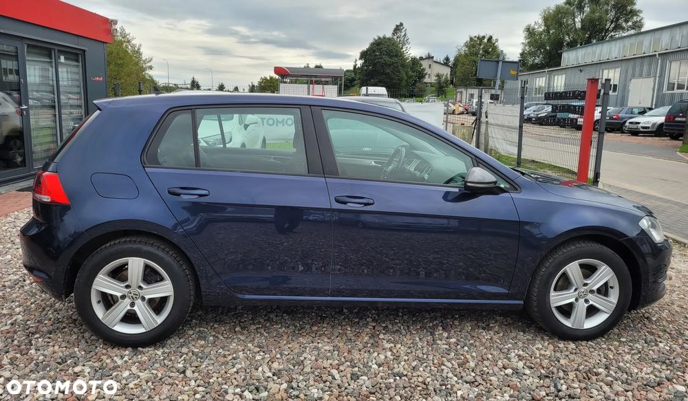 Volkswagen Golf - 6