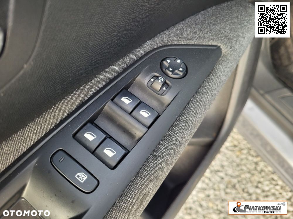 Peugeot 3008 1.2 PureTech Active S&S EAT6 - 24