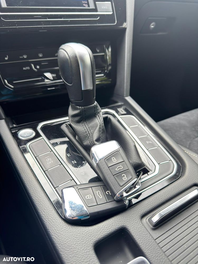 Volkswagen Passat 2.0 TDI DSG Highline - 17