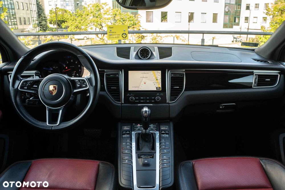 Porsche Macan - 2