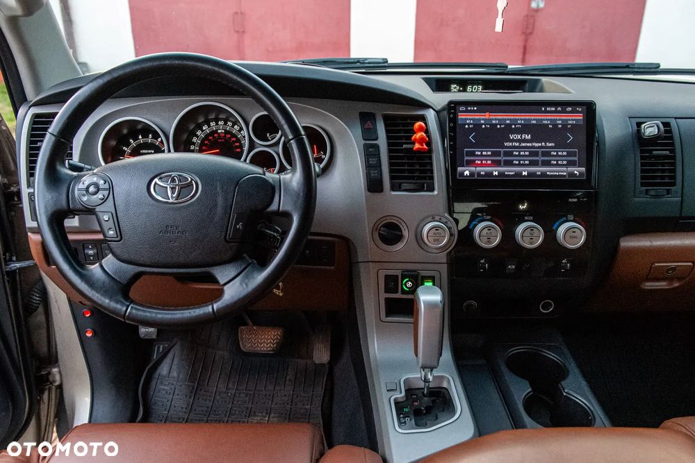 Toyota Tundra 5.7 4x4 Double Cab Limited - 12