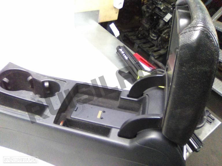 Apoio Braço  Audi A4 B8 (8k) [2007_2016] 2.0 Tdi - 3