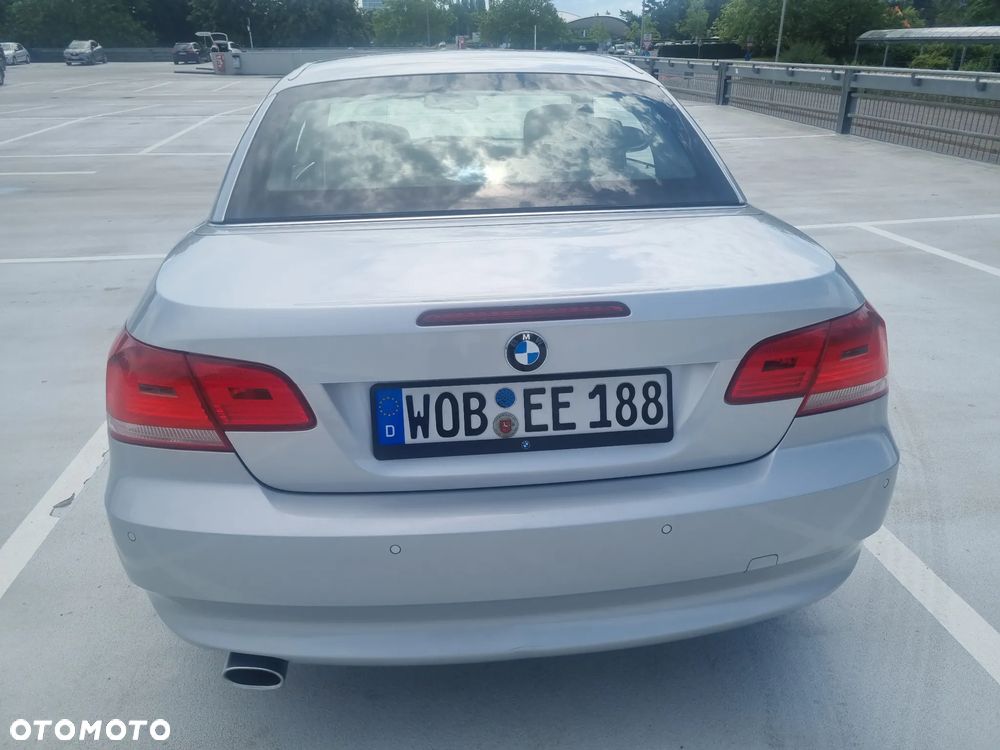BMW Seria 3 320i - 4