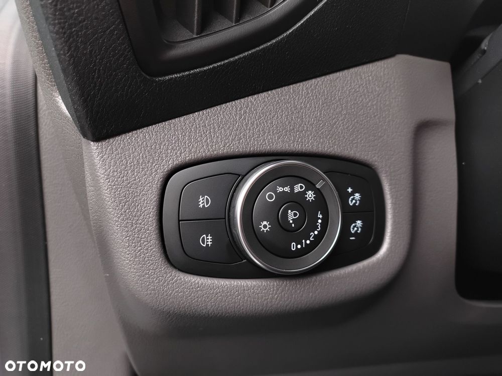 Ford Transit Connect - 24