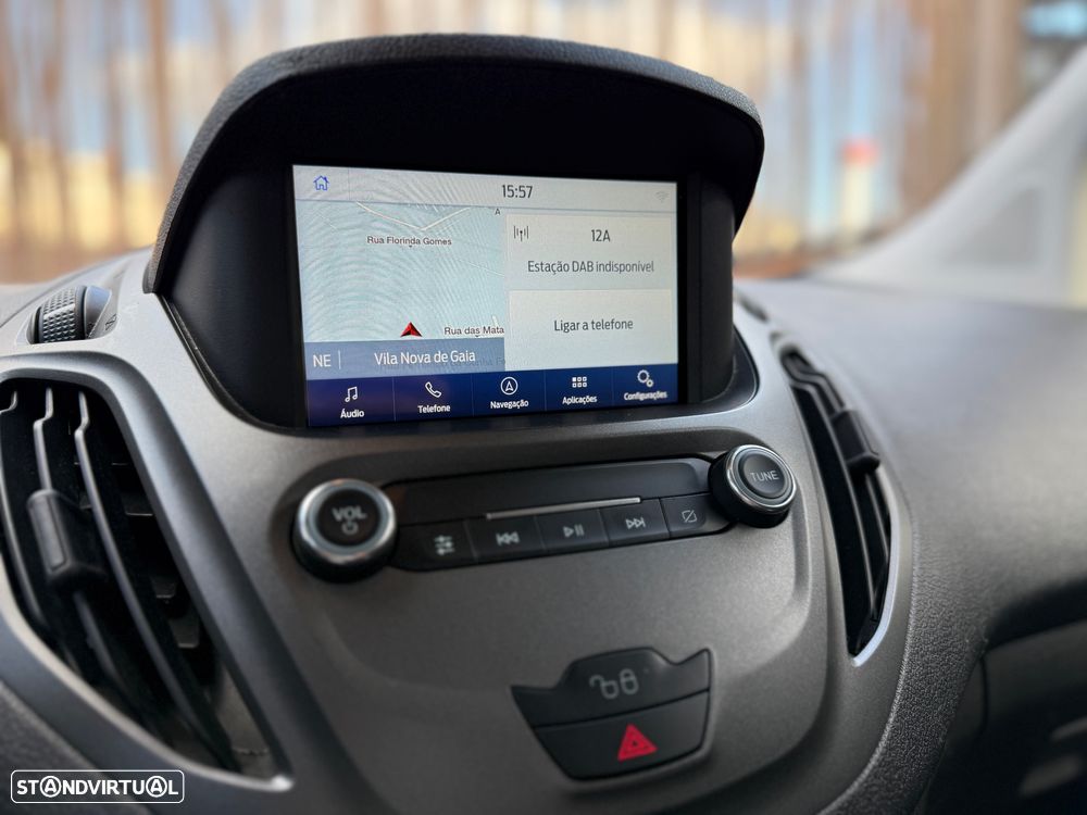 Ford Transit Courier - 13