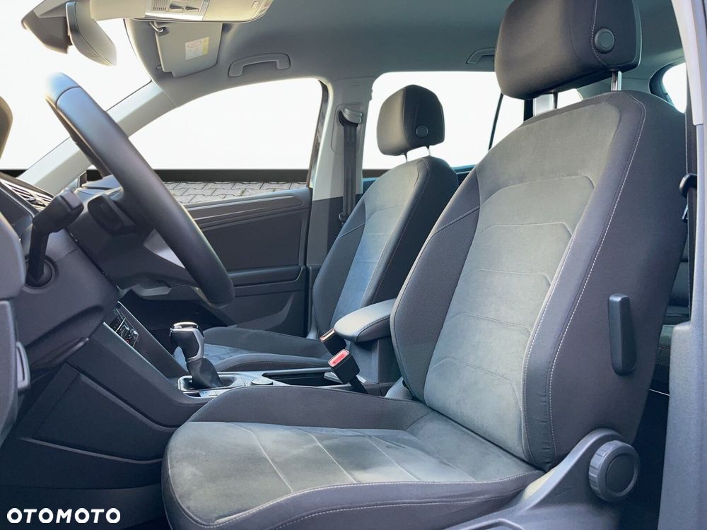 Volkswagen Tiguan - 12