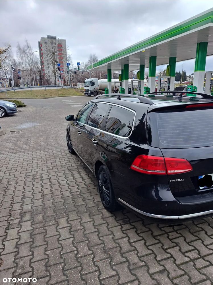 Volkswagen Passat 2.0 TDI Comfortline - 4