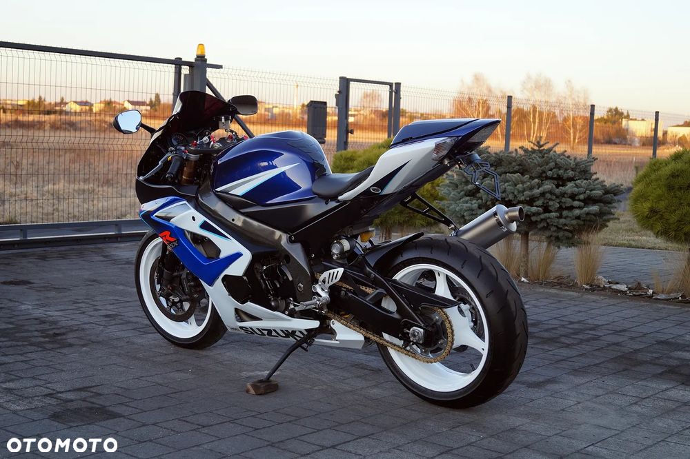 Suzuki GSX-R - 8