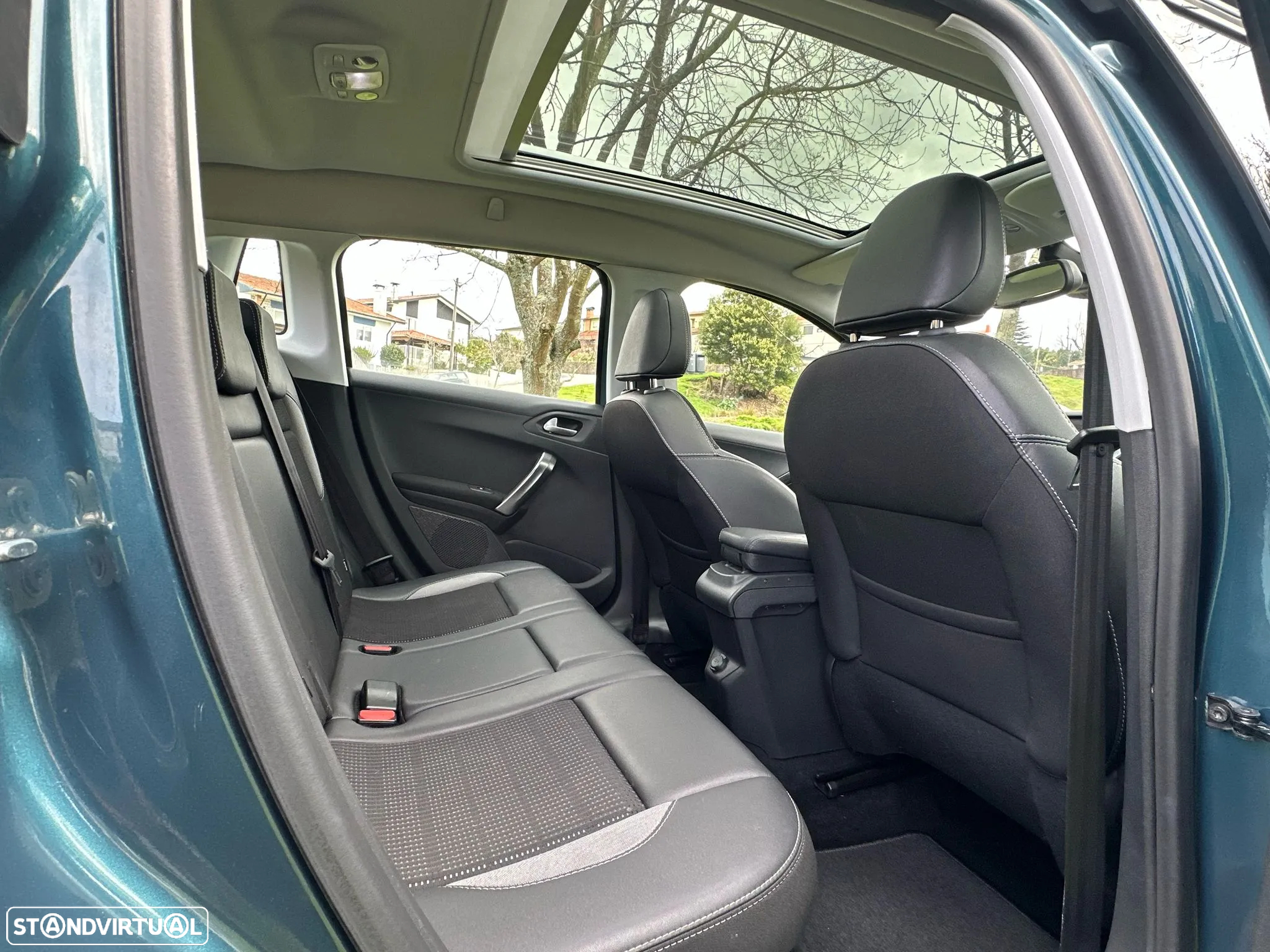 Peugeot 2008 1.6 BlueHDi Allure - 16
