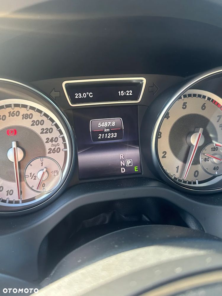 Mercedes-Benz CLA 250 4Matic 7G-DCT AMG Line - 11