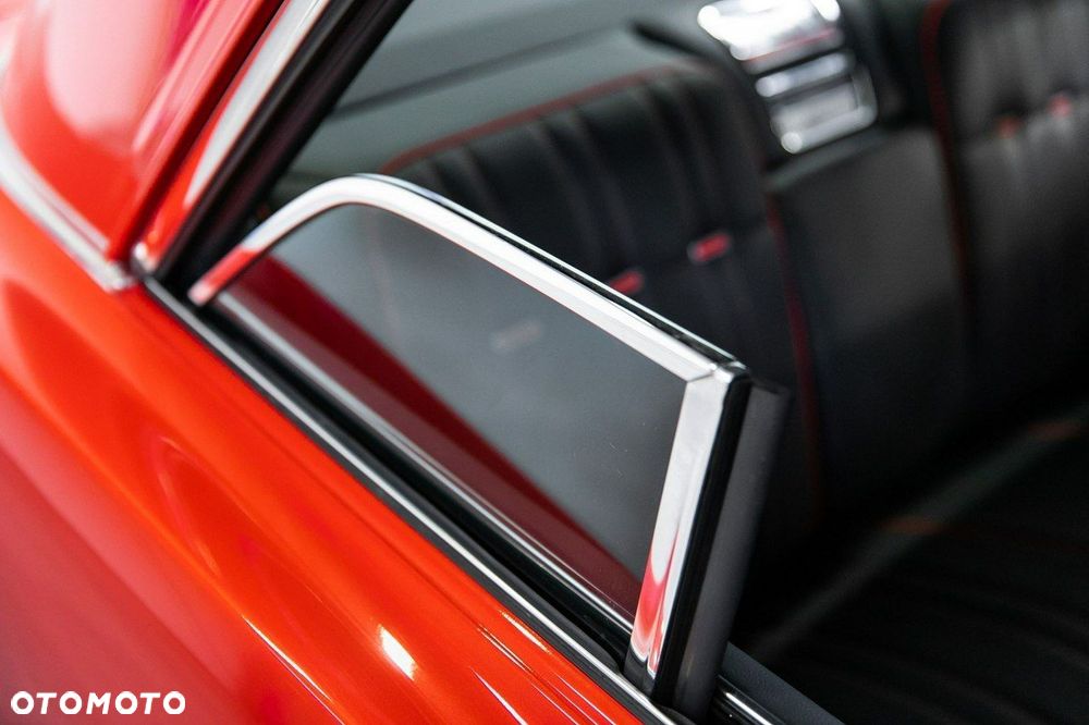 Pontiac Bonneville - 30