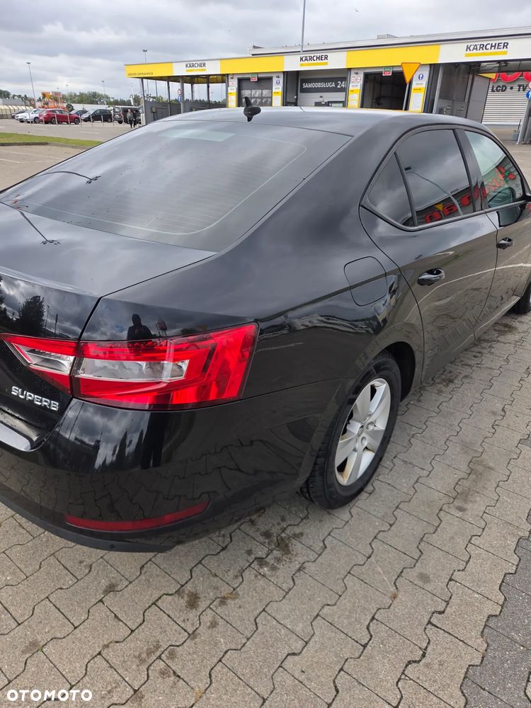 Skoda Superb 2.0 TDI Active DSG7 - 5