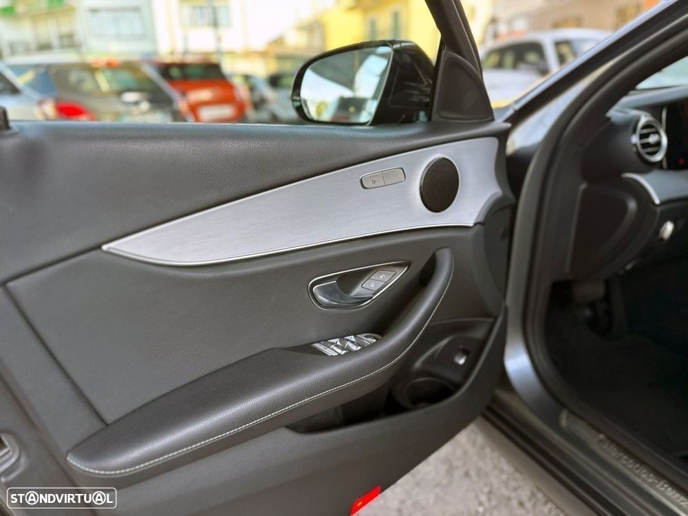 Mercedes-Benz E 300 de AMG Line - 16