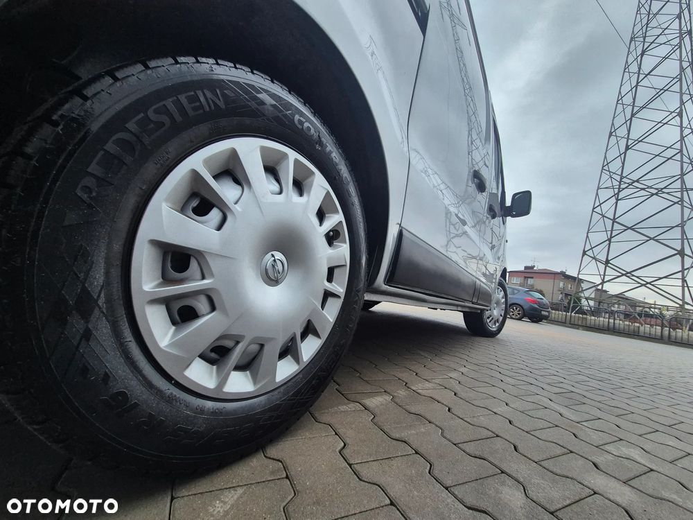 Opel Vivaro - 22