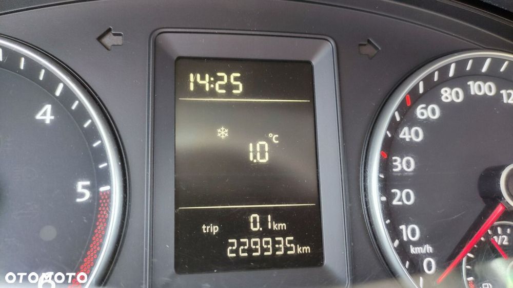 Volkswagen Caddy - 9