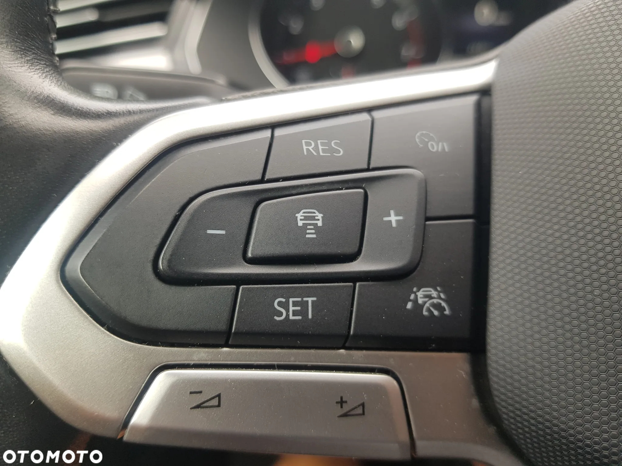 Volkswagen Passat 1.5 TSI EVO Elegance - 23