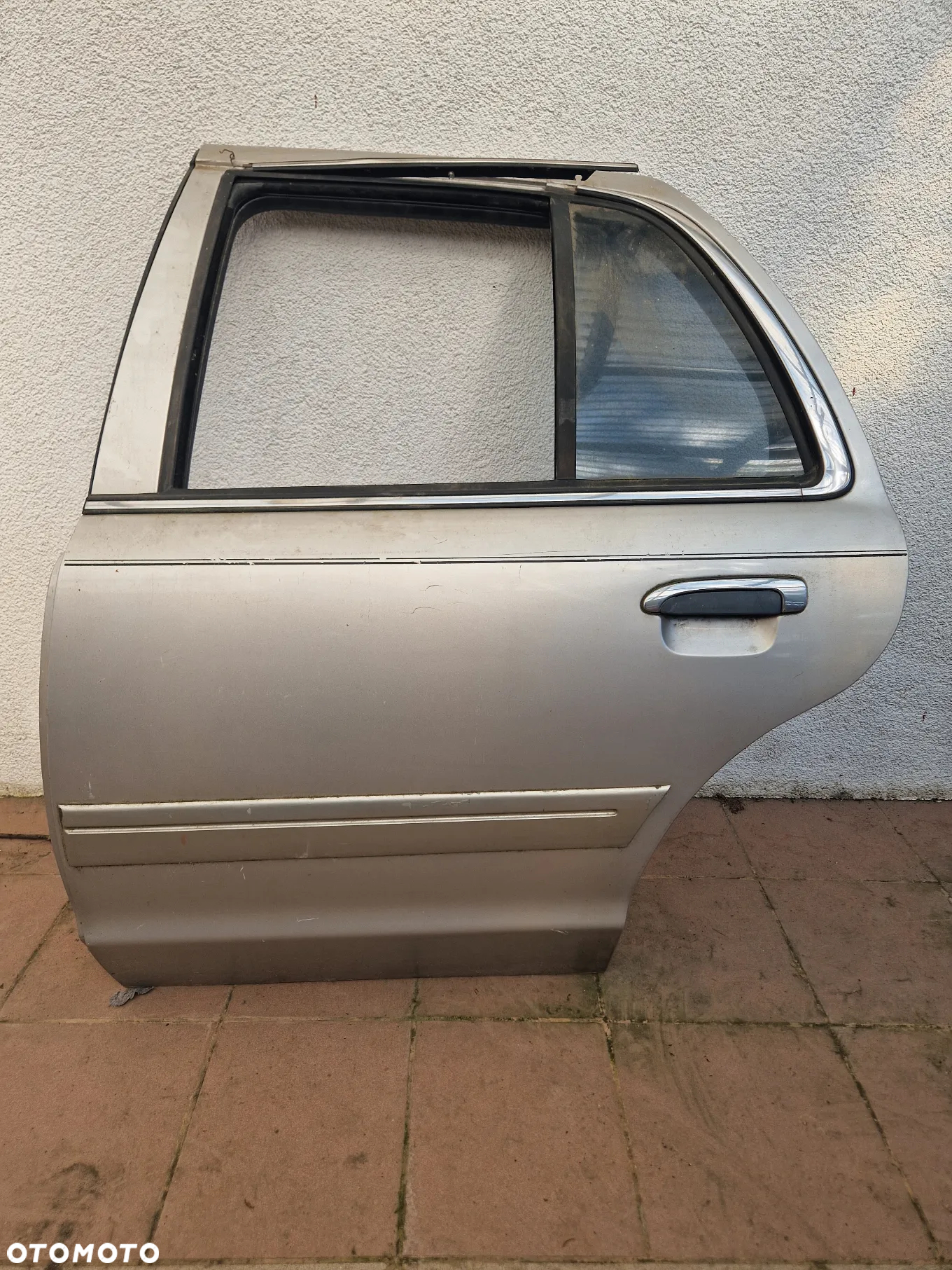 Ford Crown Victoria Drzwi - 8