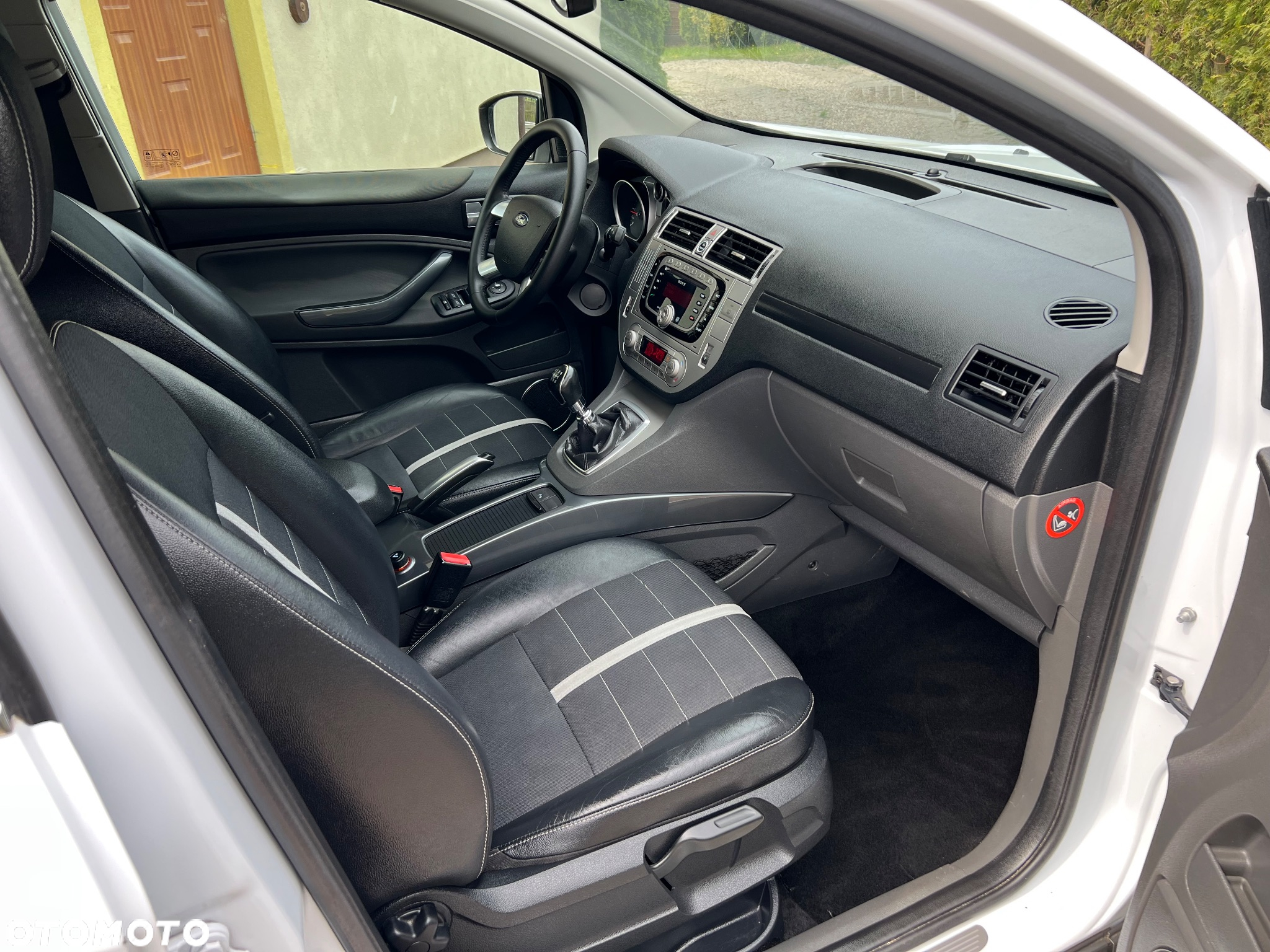 Ford Kuga 2.0 TDCi FWD Titanium - 13