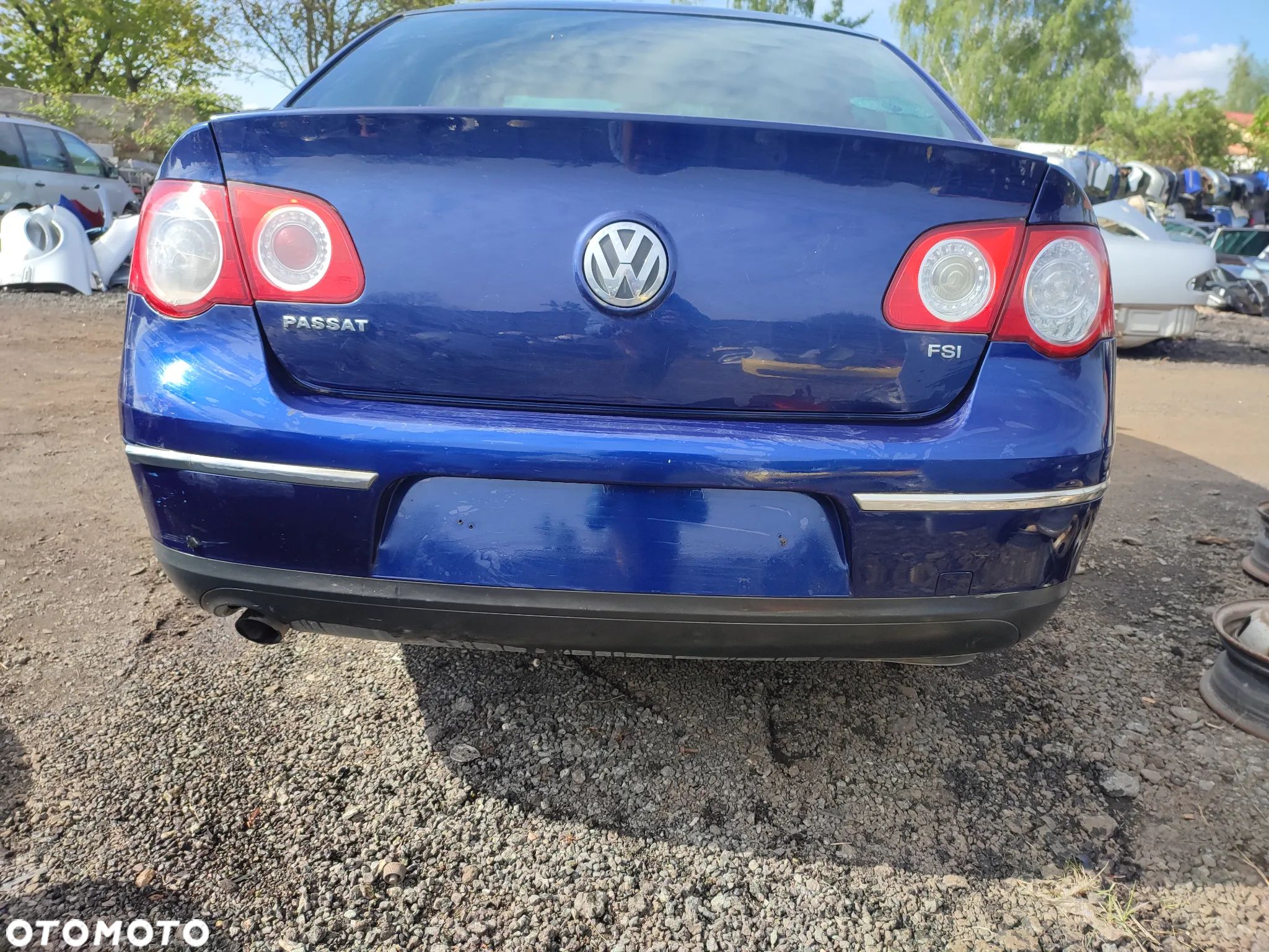 VW Passat B6 Sedan zderzak tył tylny kolor LD5Q - 1
