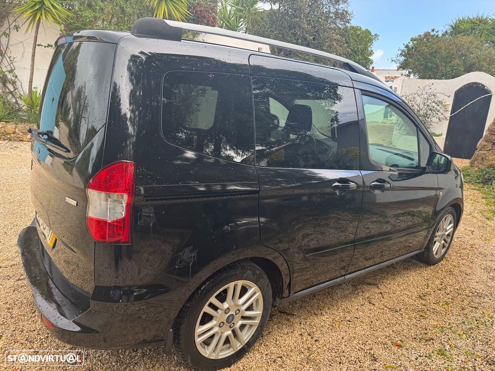 Ford Tourneo Courier 1.0 EcoBoost Titanium - 6
