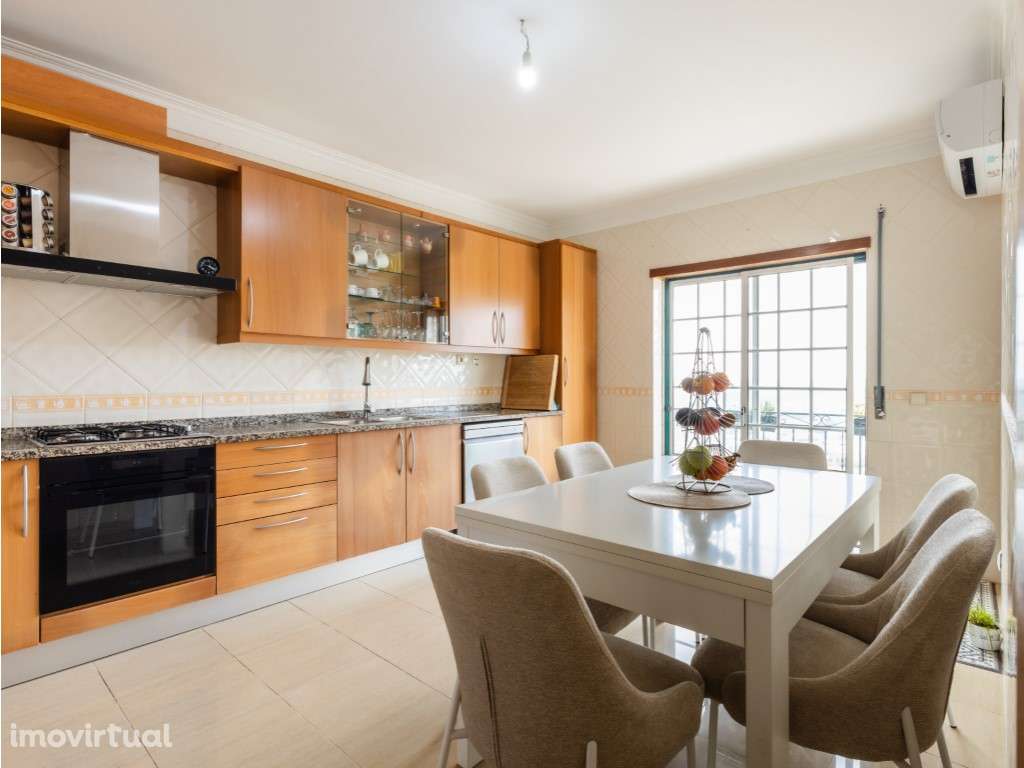 Apartamento T3 com garagem, churrasqueira, Jardim em Coimbra - Grande imagem: 2/30