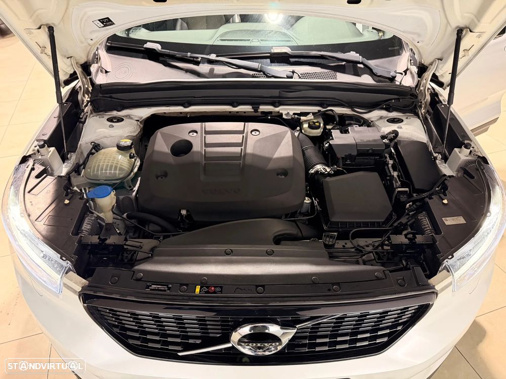 Volvo XC 40 2.0 D4 R-Design AWD - 47