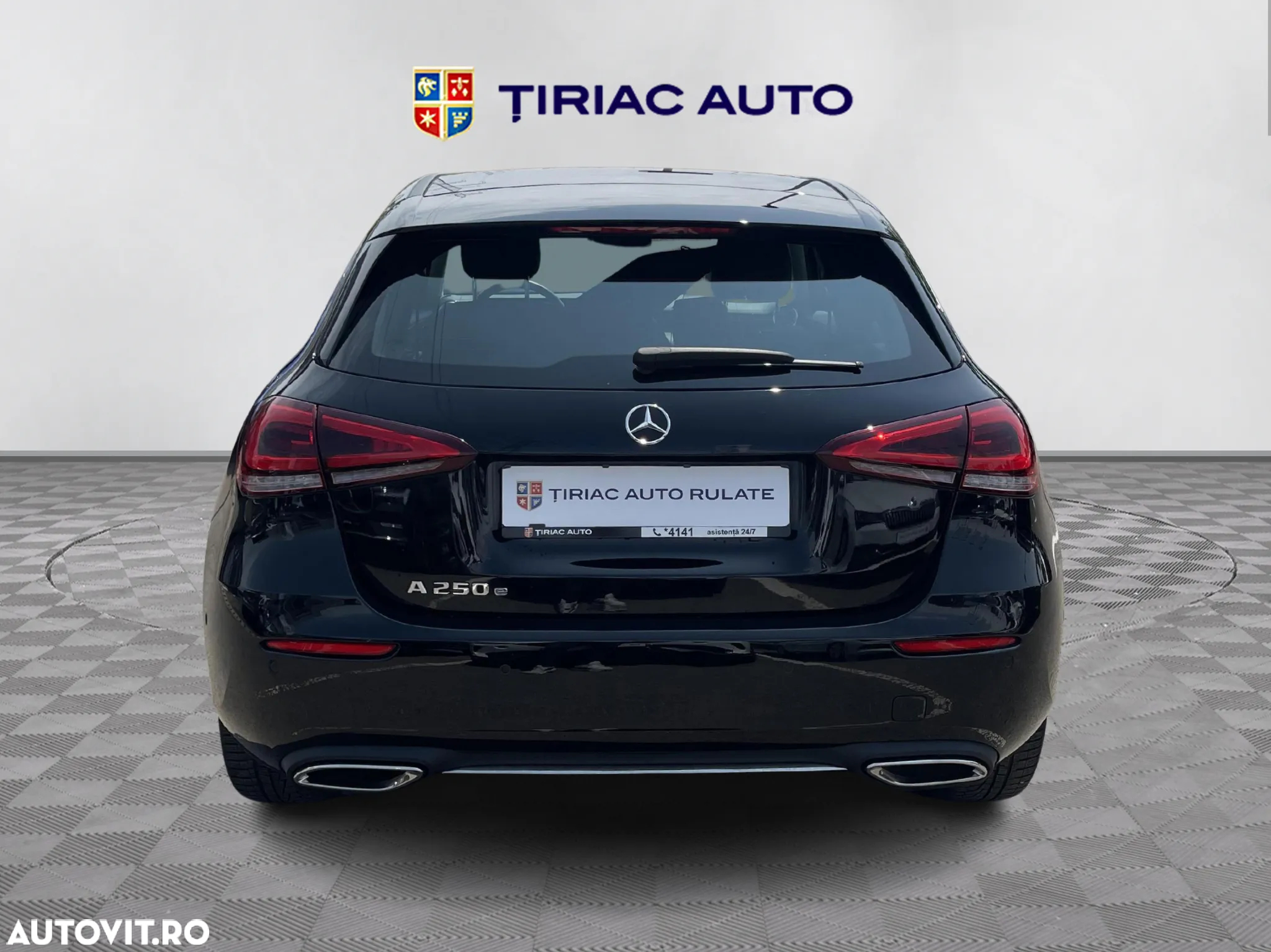 Mercedes-Benz A - 4