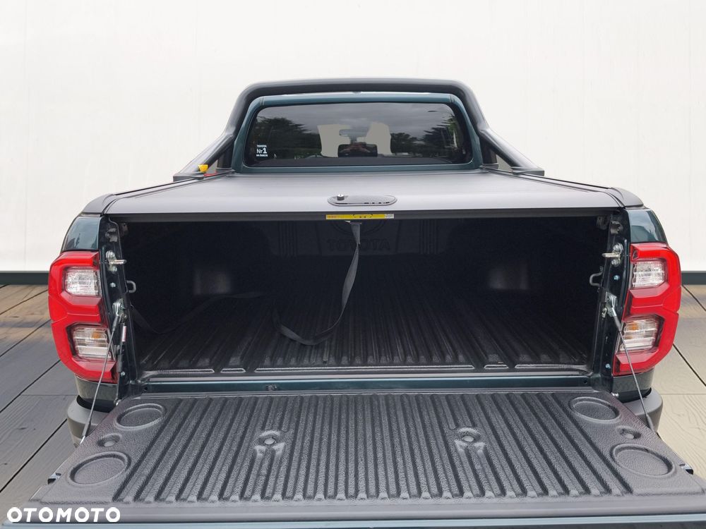Toyota Hilux 2.8 D-4D mHEV Double Cab Invincible 4x4 - 13
