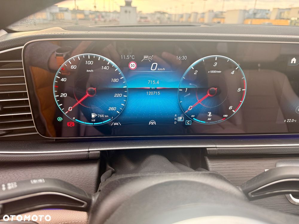 Mercedes-Benz GLS - 20