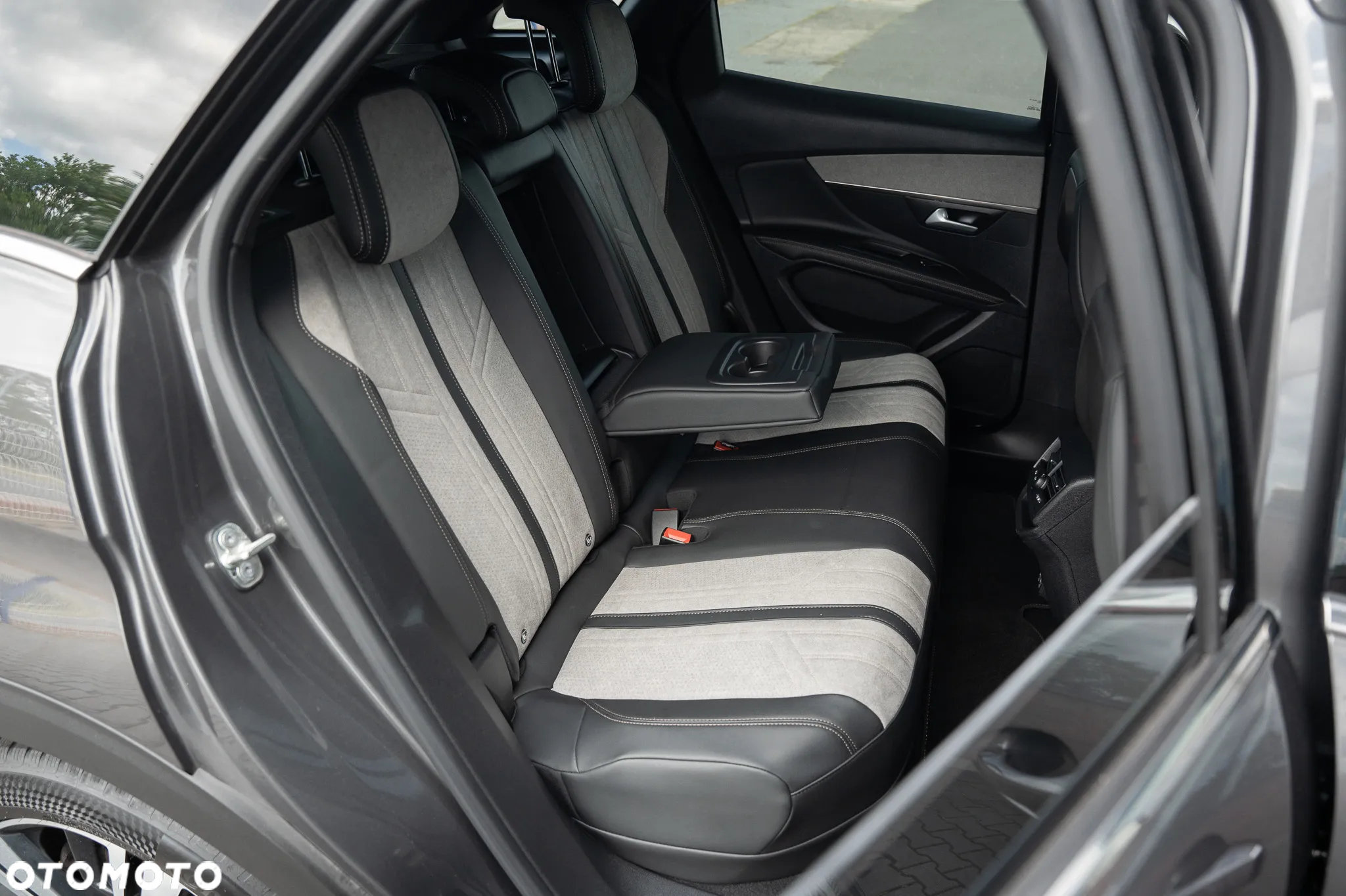 Peugeot 3008 1.6 PureTech Hybrid PHEV GT Pack S&S EAT8 - 33
