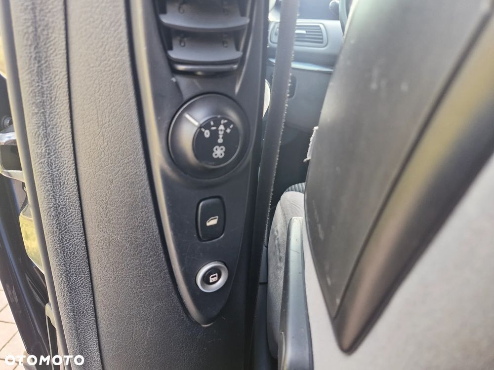 Citroën C8 2.0 HDi Style - 14