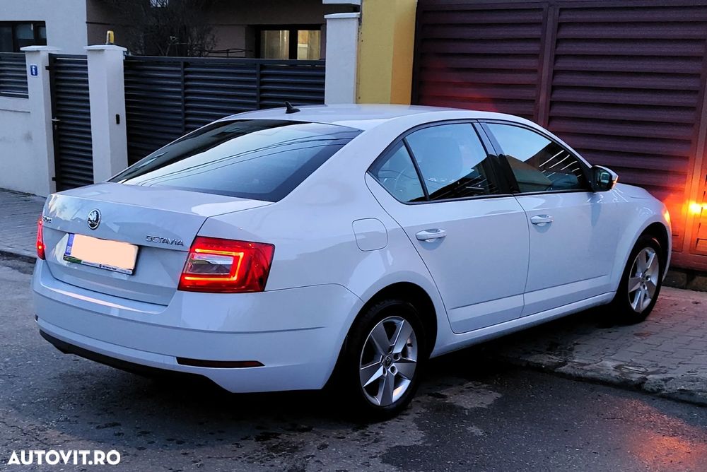Skoda Octavia 2.0 TDI Style - 4