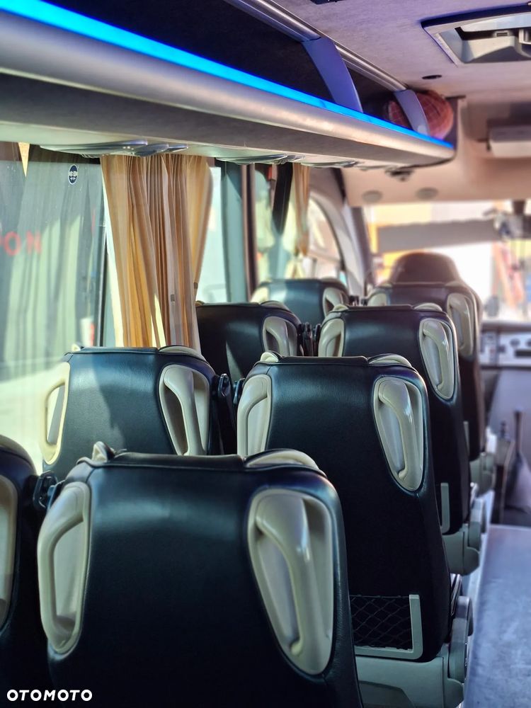 Mercedes-Benz 818 - 22