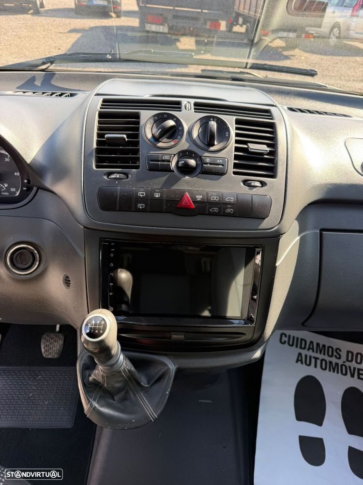 Mercedes-Benz Vito 5 LUGARES - 25
